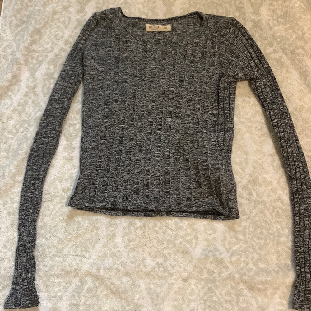 Hollister Grey Long Sleeve Crop Top